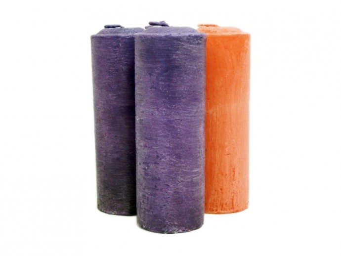Candele dell'Avvento tre viola e una rosa
