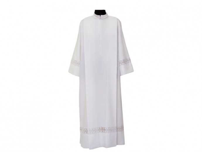 Camice Sacerdotale con bordo in macramè cm. 145